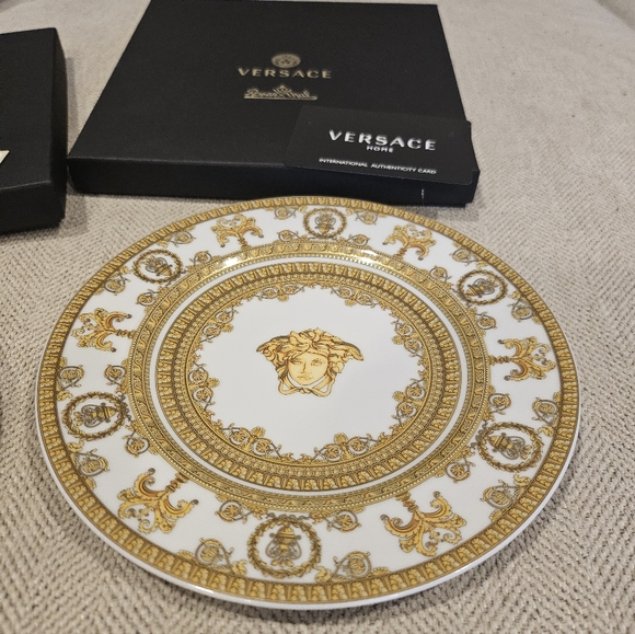 Versace Gold and White Dining Plates - Picture 5 of 15